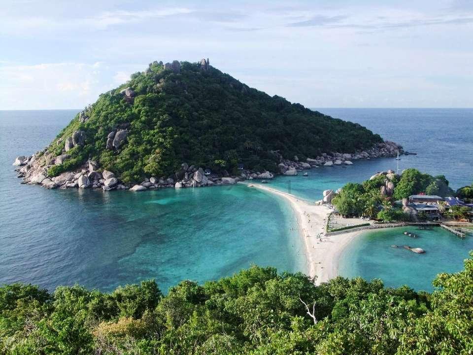 逃出神秘石堡