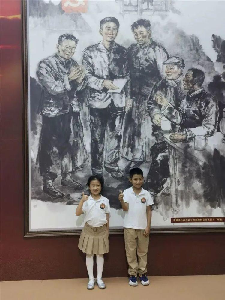 甘肃省军区司令员詹大南碰见两个军属被歹徒洗劫一空，他愤怒异常